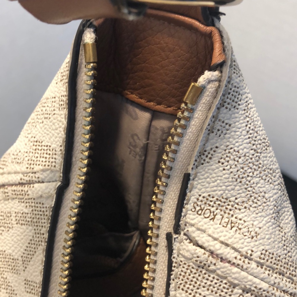 🚫SOLD on Ⓜ️ercari🚫Authentic Michael Kors Purse - Picture 11 of 16